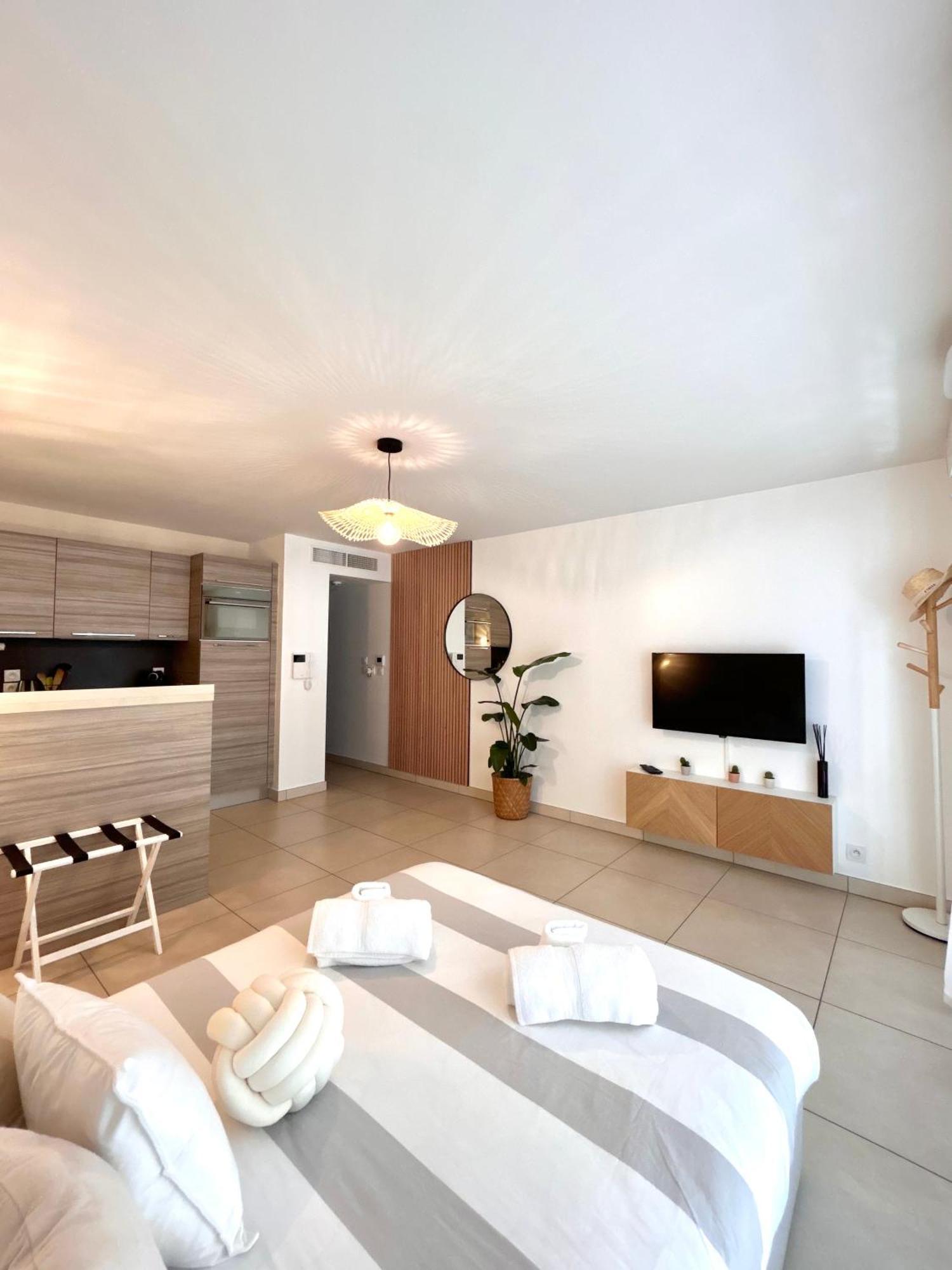 Studio Neuf - Portes De Monaco - Confort - Wifi - Clim Екстер'єр фото