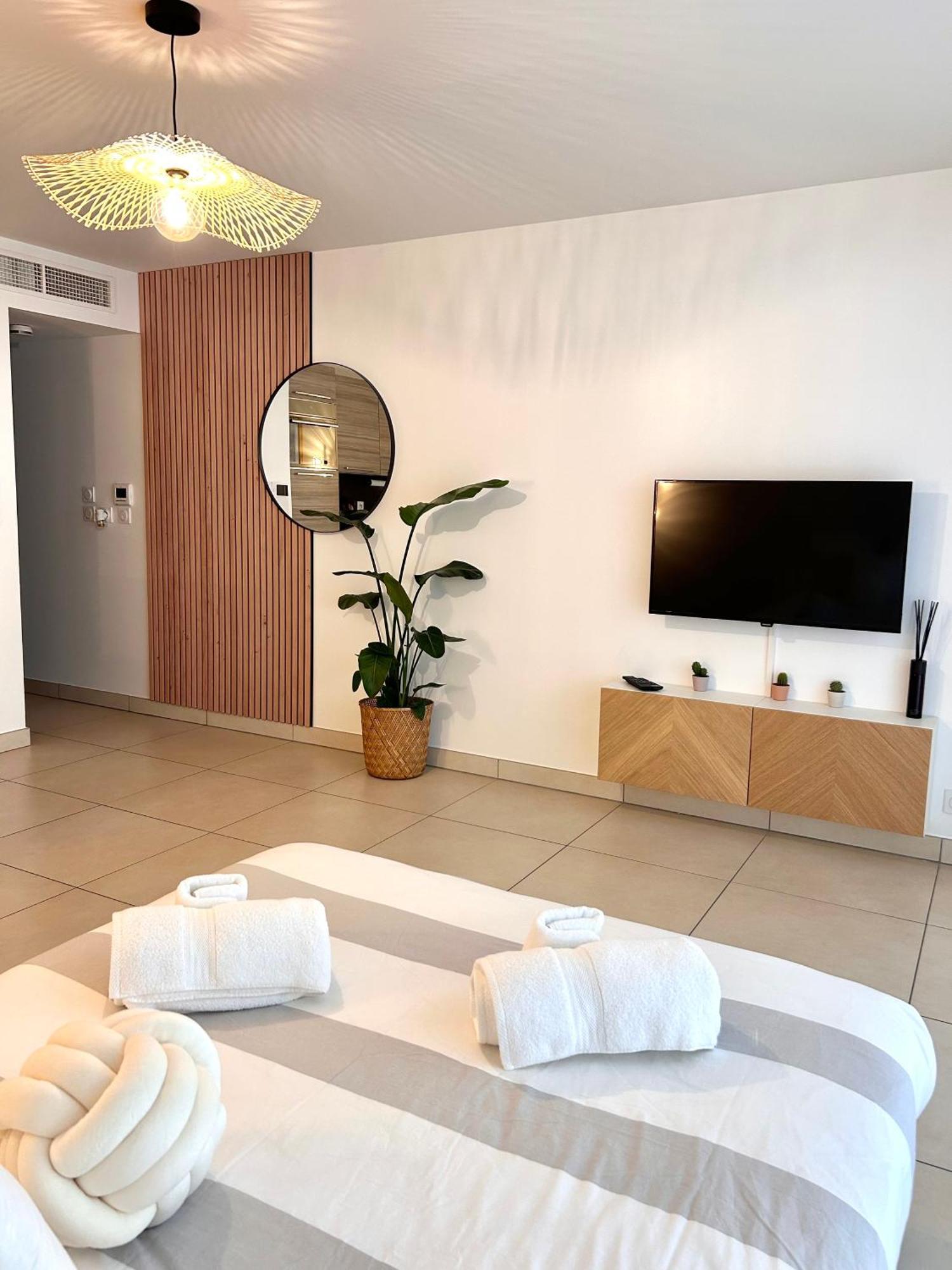 Studio Neuf - Portes De Monaco - Confort - Wifi - Clim Екстер'єр фото